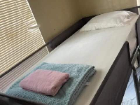 Miami Vibes "Hostel-Like" Shared Room Hotels in North Miami