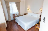Hotel Francisco de Aguirre Отели в г. 