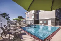 La Quinta Inn & Suites by Wyndham Walker - Denham Springs - Parking