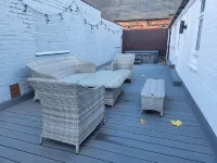 Centre Apartment - Sleeps 2 & Roof Top Hot Tub Hotels in Derby