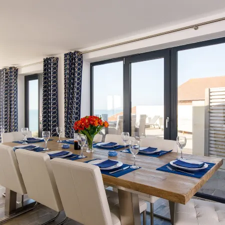 The Sea House - Ultimate Seafront Living & Sunsets