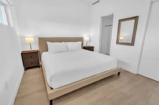 The Grove 33 in Grand Cayman