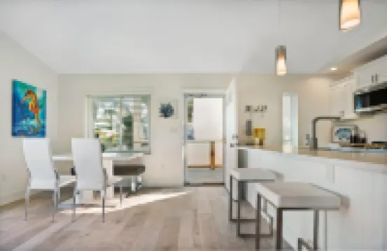 Ocean Views Beach Bikes Sunny Deck Steps 2 Sand