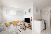 Smart Suites Self Check-in Apartments - 35A Freney