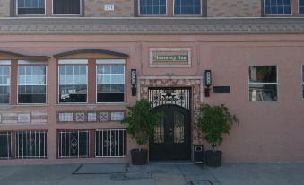 Monterey Inn Hotel