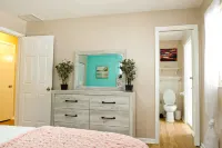 Four Bed Home with Pool Game Room Bar Near Beach - Parvekkeita