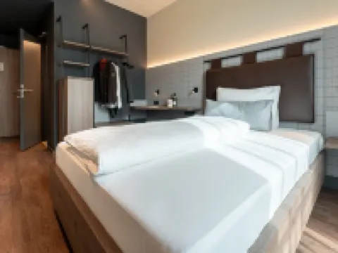 FreshSuites & Bar Hotels in Dachau