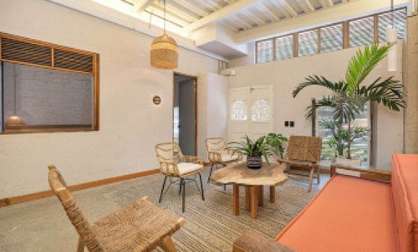 Botánica Manila by HOUSY HOST