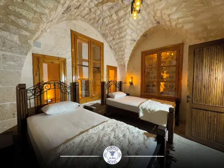 Hermes Otel Отели в г. Шанлыурфа