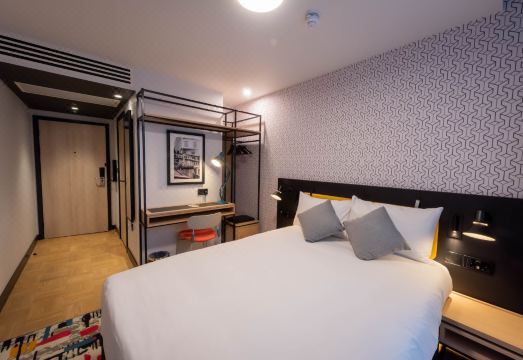 더 웨슬리 캠던 타운 객실 내부 전경