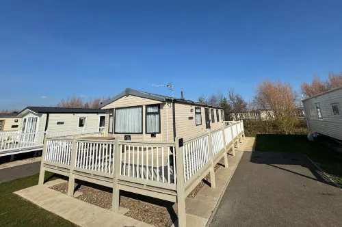 StaticHome-Sleeps6-Lakeview-Balcony-Parking-Petsok