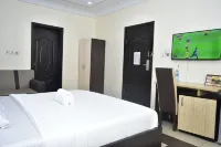 Ai-Royal Hotel & Suites Hotels near CCC El-Morijah Olubukun Parish Igbogbo