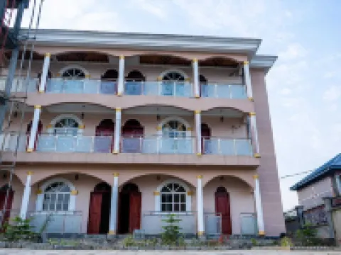 Venetian Villa Hotels in Fako