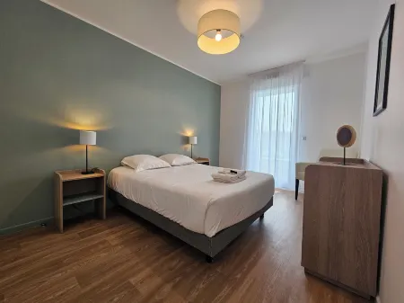 Zenao Appart'hôtel Saint-Maur-des-Fossés Отели в г. Ла Кё-ан-Бри