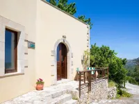 Villa Erontas Mini Pool and Heated Jacuzzi Hotels in Armeni