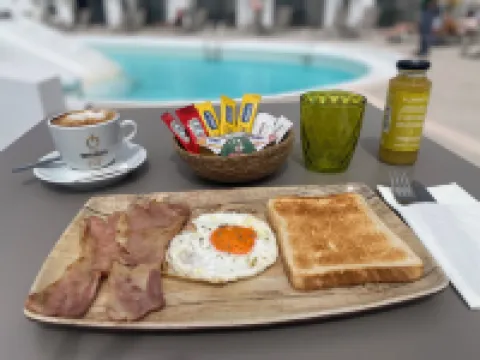 Birdie Apartment Kikere Studios