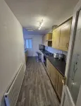 Spacious 3-Bed Home -Private Garden & Free Parking Hotels in Bulkington