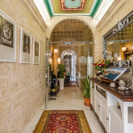 Valletta Lucente Guest House
