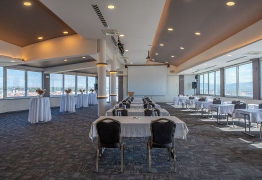 1. 파리온 호텔..