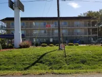 Red Carpet Inn Jeffersonville Hotels in Jeffersonville