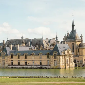 Château Jeanne & The Forest