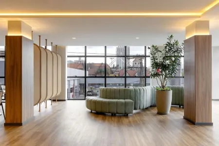 Villano Hotel Отели рядом с достопримечательностью «Quebec Bridge»