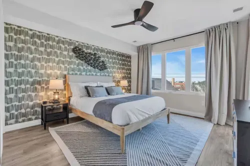 4th Floor: Rooftop_Linens + Towels_2 Master Bedrooms