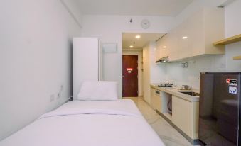Modern Look and Comfy Studio at Sky House BSD Apartment