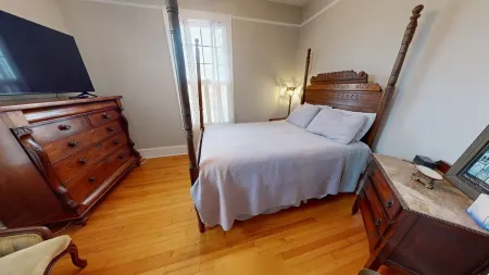 Margaret Manor on Park Ave