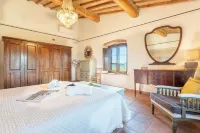 Villa La Lespa w/ Private Pool Billiards and Lake View Hotels in Santa Luce