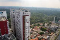 Modern and Classic 1Br at Evenciio Apartment Hotel di Pasir Gunung Selatan
