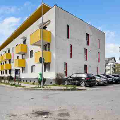 Blue Apartment Near Shopping City Brasov Hotel Exterior