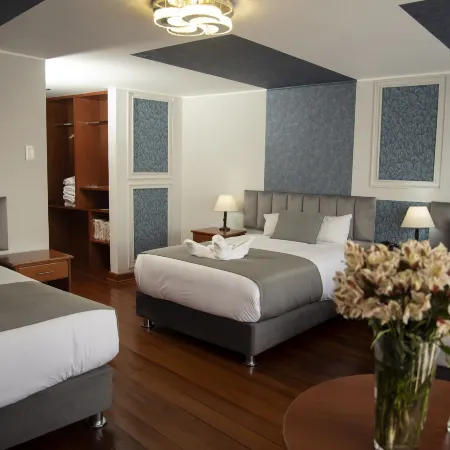 Hotel Fundador by Robles