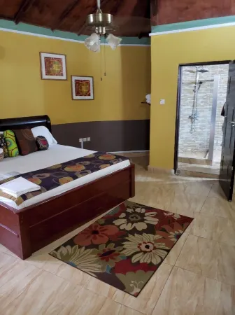 Tariq's Resort and Restaurant