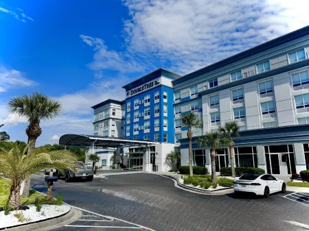 DoubleTree by Hilton Brunswick