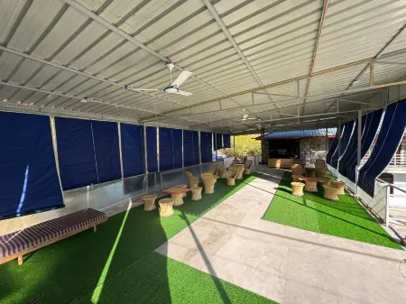 Star Vibes Resort Отели в г. Касоль