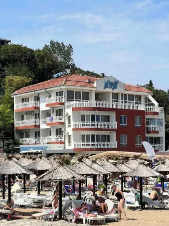 Hotel Noy Отели рядом с достопримечательностью «Приморский парк»