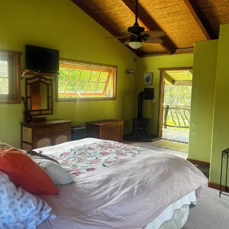 Lazy Lehua Cottage