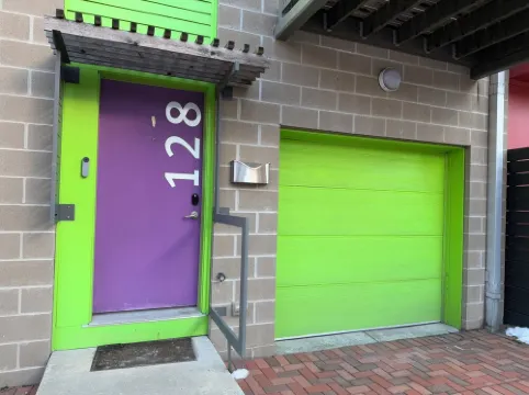 Charming Downtown Dayton Townhome with private garage