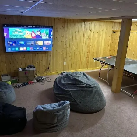 Living Well Lodge with Panoramic Views