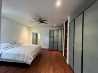 Beautiful 3bd home in Washington, DC! Hotels in Atlas District