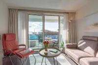 해변 근처의 그루트 케텐 스튜디오