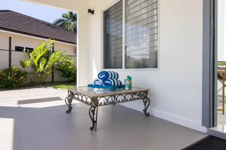 Draxhall Beach Access Gated Community Full Air Con