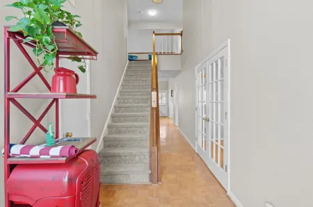 Charming house 5 minutes away from Carowinds AMSPARK & 20 minutes to downtown Отели рядом с достопримечательностью «Rivergate»