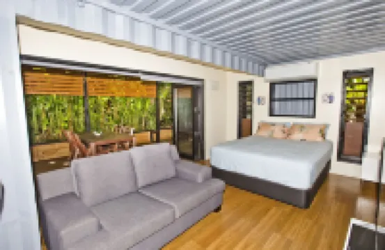 Nevaeh Garden Studio + Unlimited Wifi