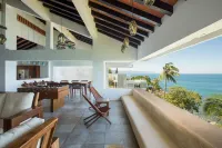 Beachfront Steps from Romantic Zone: Casa Cuatro Abrazos (Upper Half)