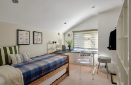 Boujee, chic city centre house