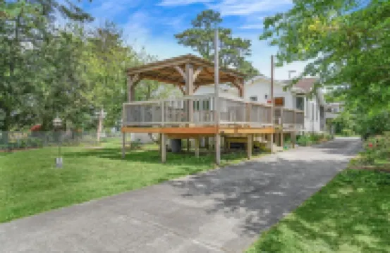 Chincoteague Island Creekside Cottage