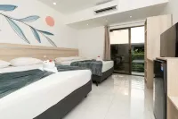 Wide Mouth Frog Quepos