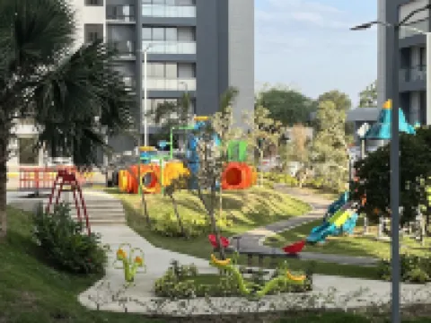 10Min. Del Aeropuerto apt.picina aire wifi 24H seguridad patio de juegos parqueo